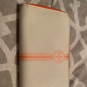 Tory Burch continental wallet